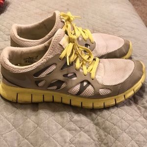 SOLD!!!!! Nike free run 2